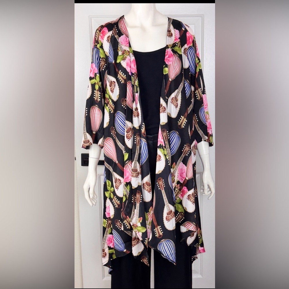 Cousin Earl Floral and Instrument Print Kimono Robe